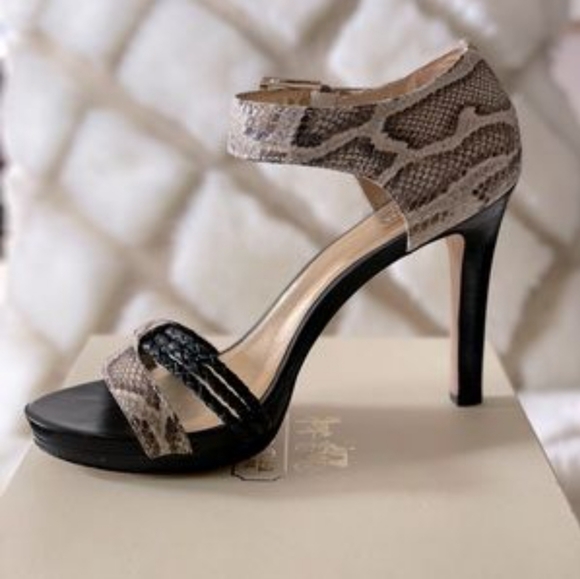 Knee Surgery - Picture 1 of 2